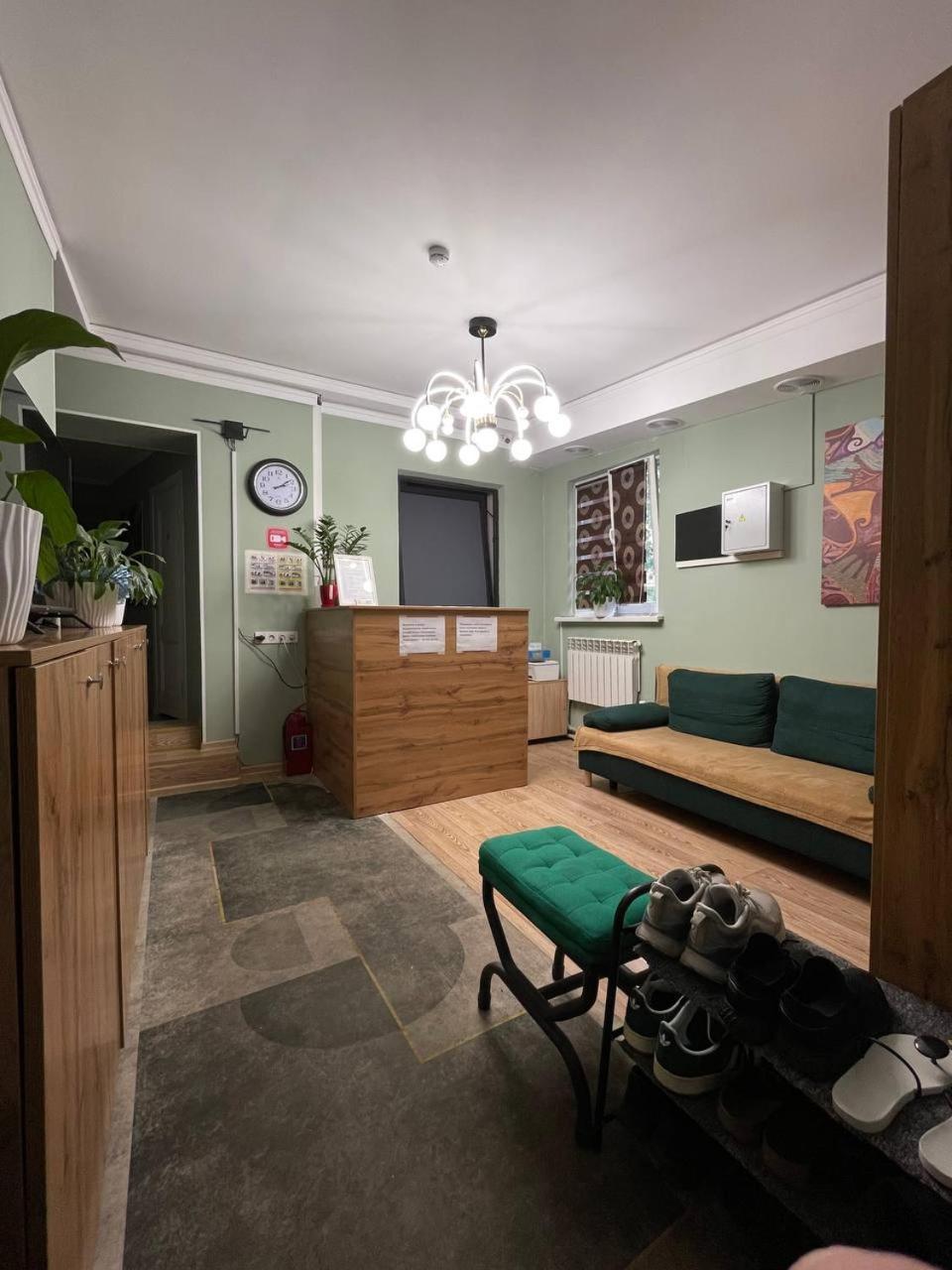 אלמטי Hostel Nomad מראה חיצוני תמונה